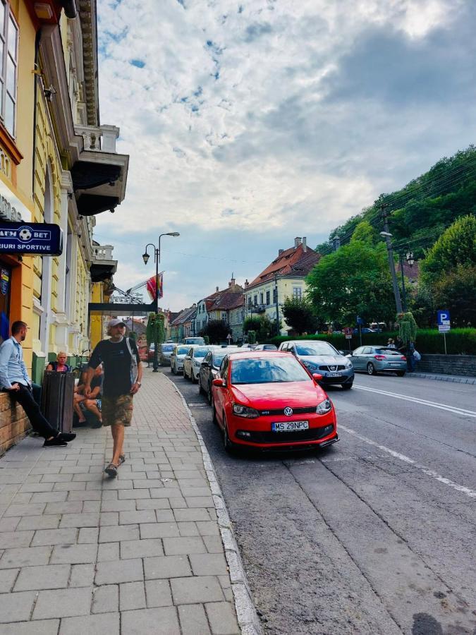 Central House Sighisoara Bagian luar foto